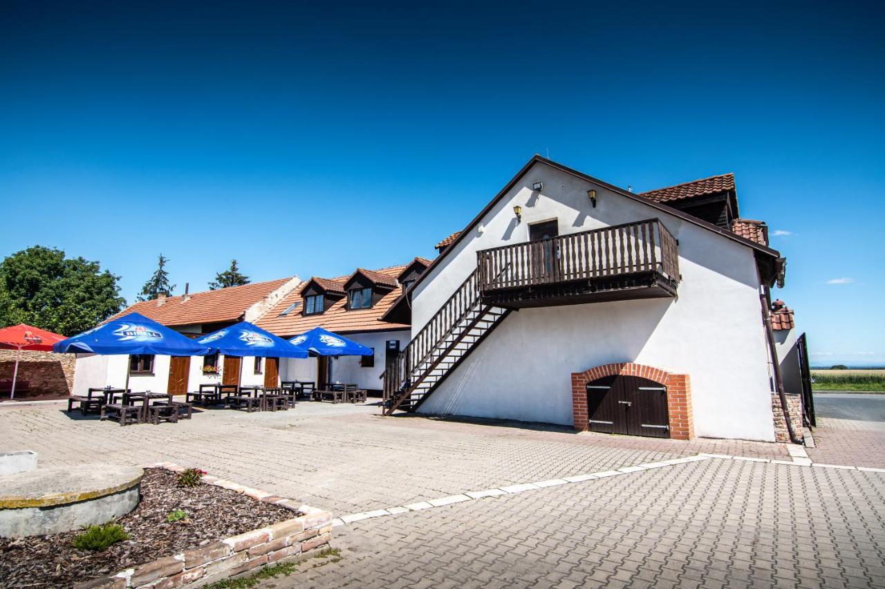 Penzion Zlaté Slunce Chocenice Exteriér fotografie
